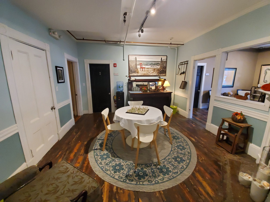 Woods Hole Inn主图