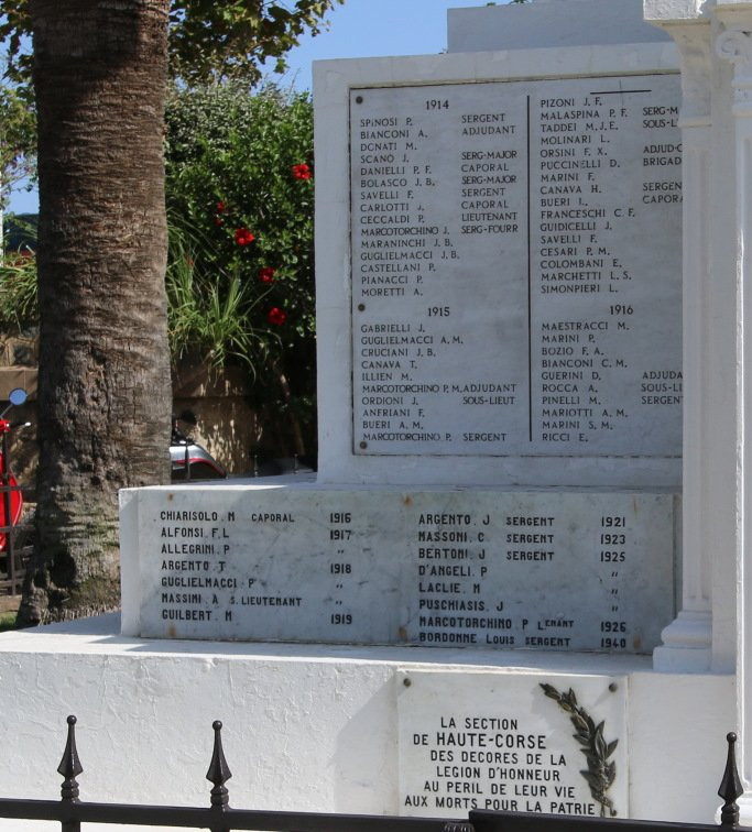 Monument aux Morts-卡尔维必去景点