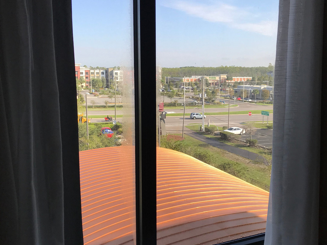 奥兰多东智选假日套房酒店主图