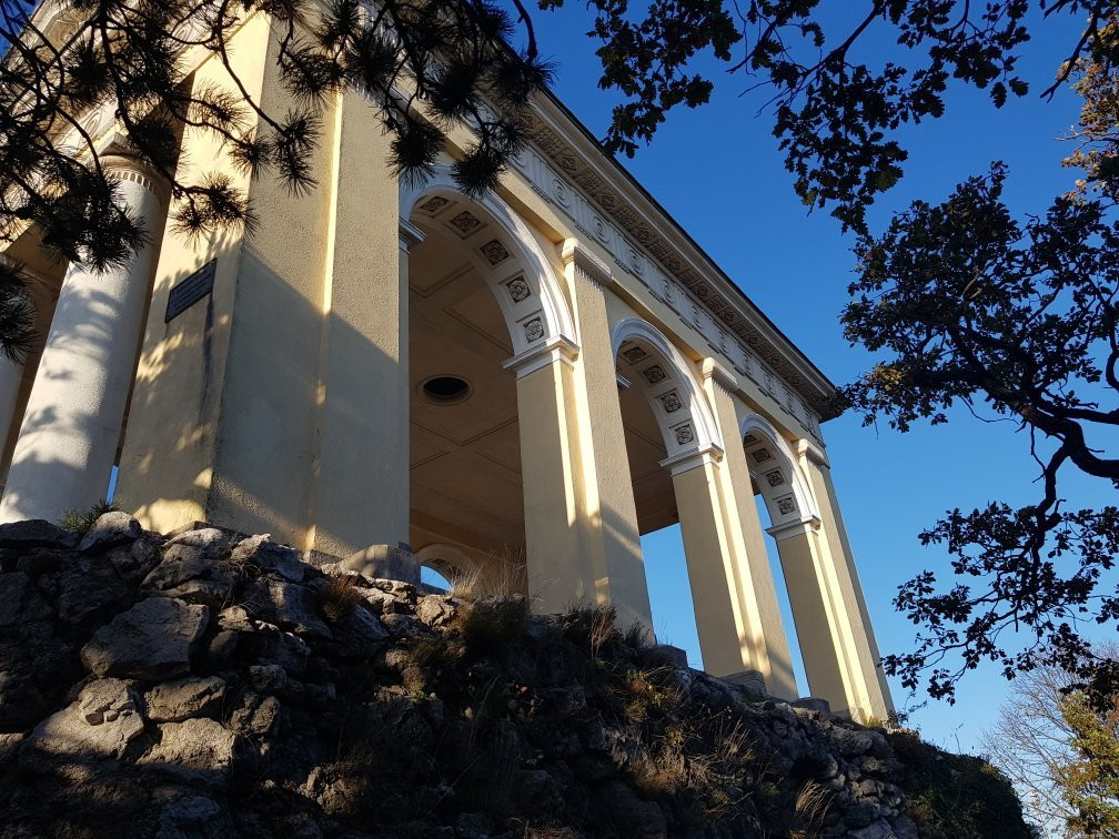 Husarentempel-Moedling Wanderweg-默德林必去景点