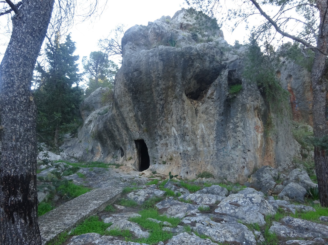 O Tafos tou Lokrou-Galaxidi必去景点