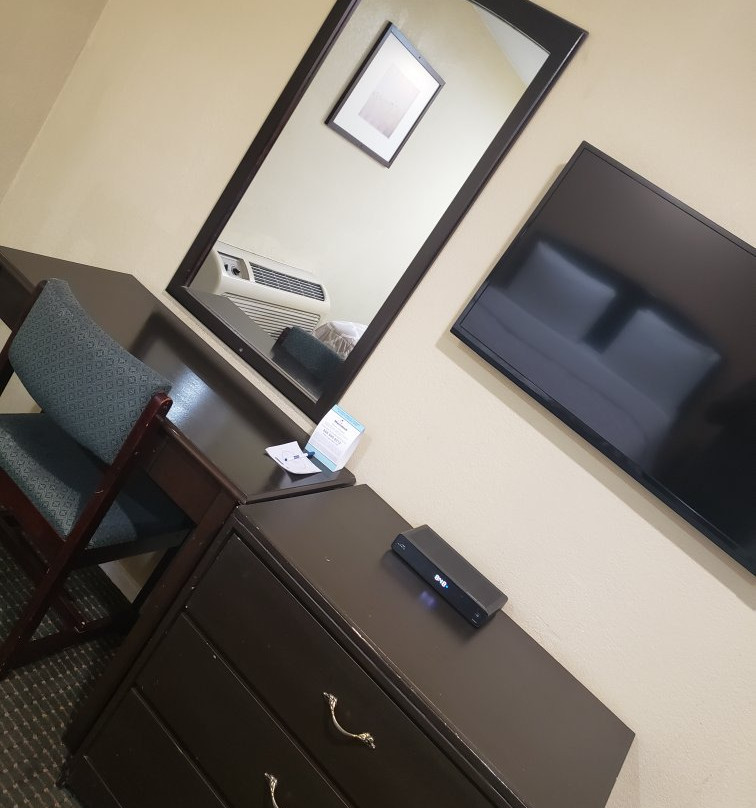 旅游洛吉酒店主图