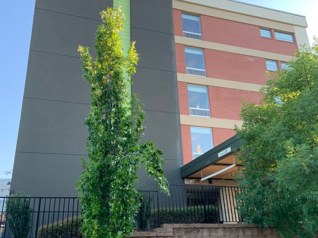 Home2 Suites By Hilton Greensboro Airport主图