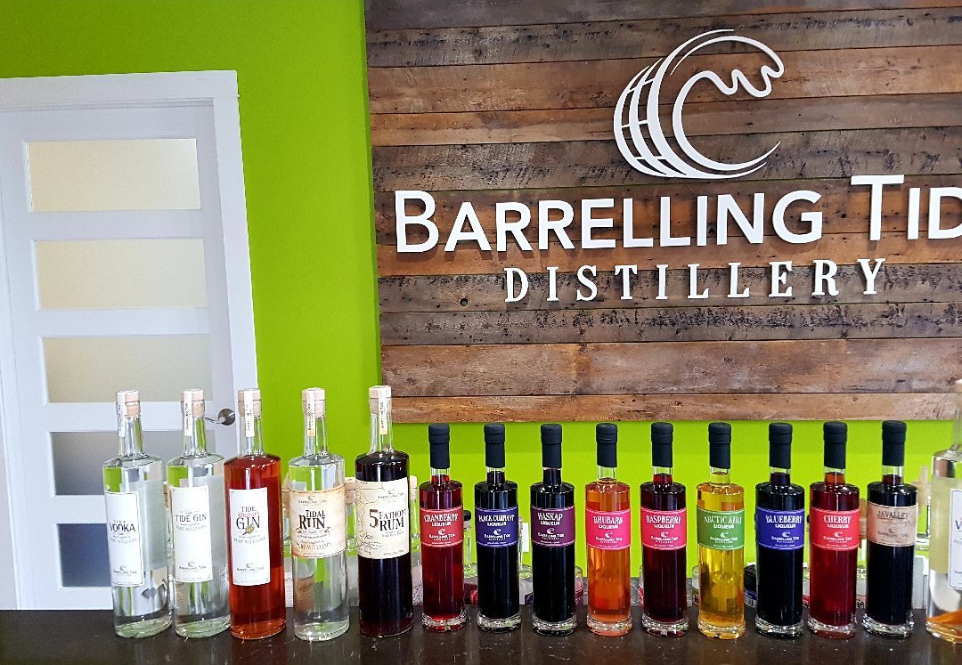 Barrelling Tide Distillery景点图片