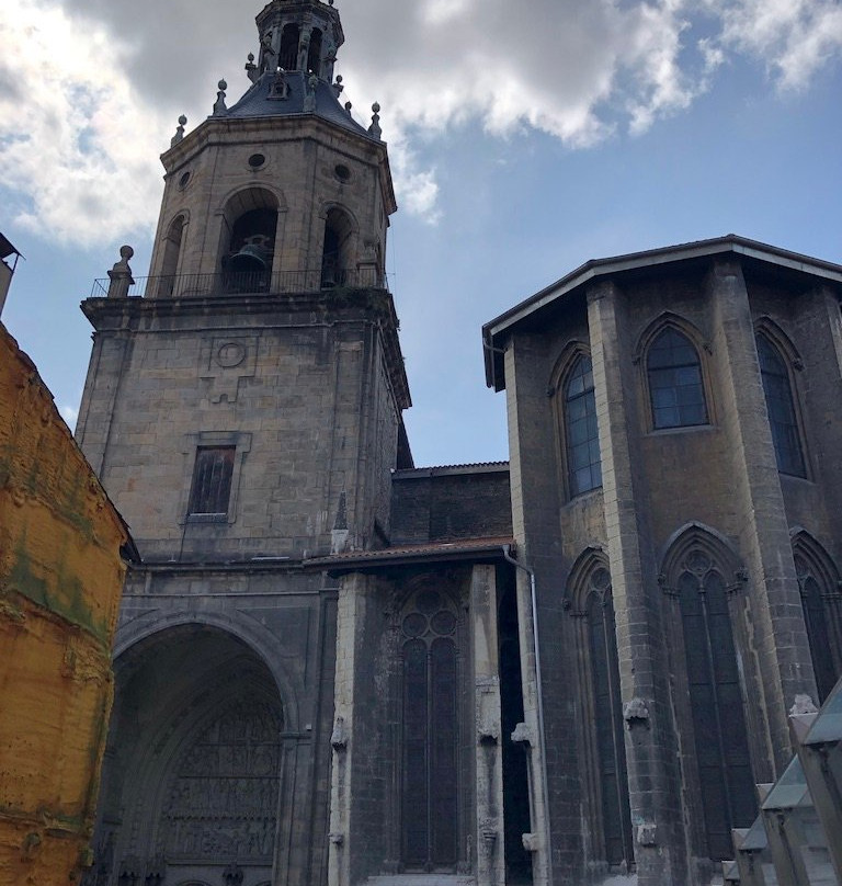 Iglesia de San Pedro Apostol景点图片