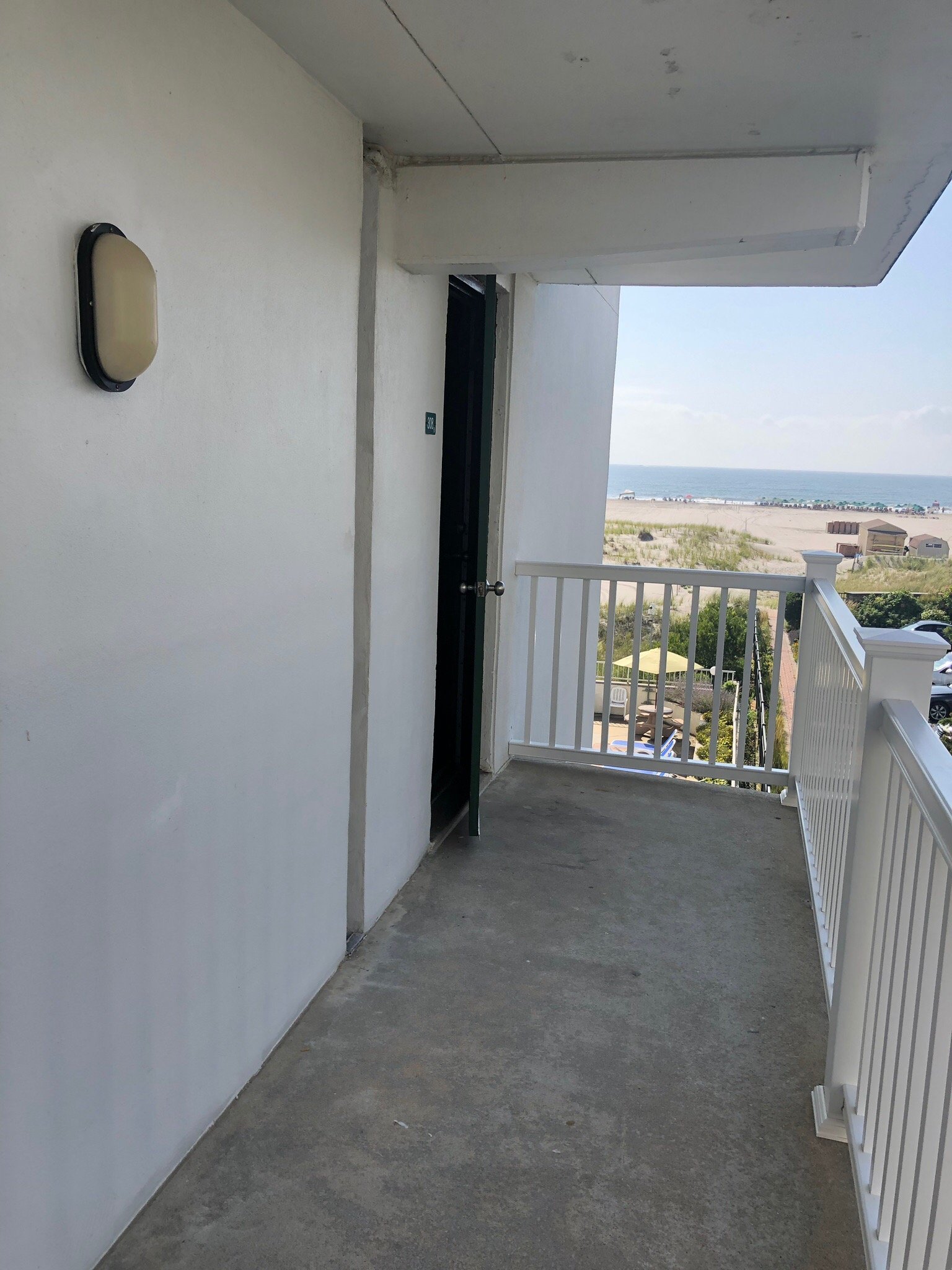 Regal Plaza Beach Resort-官方