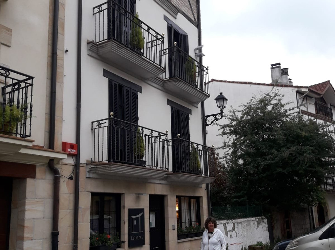 拉特萨尼亚乡村酒店主图