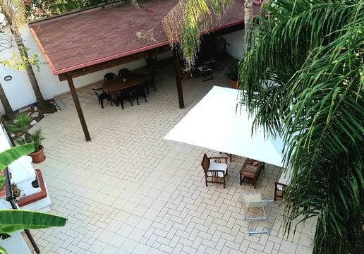 利梅莎老家庭旅馆主图