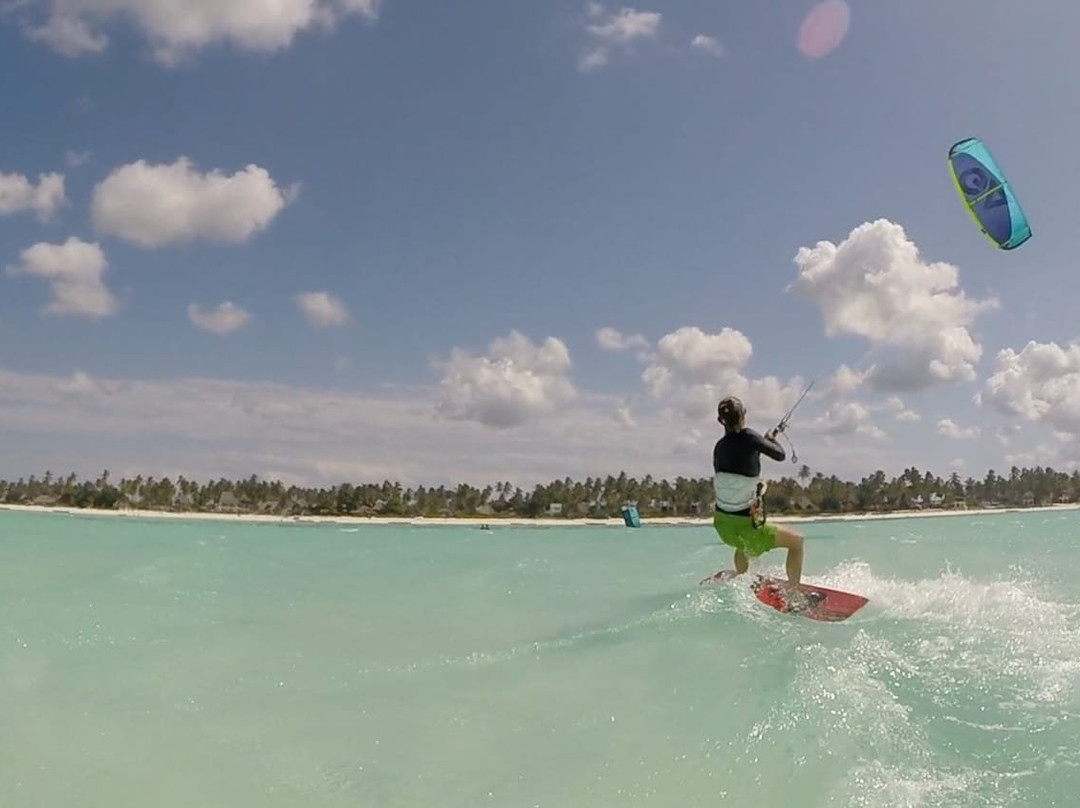 Uhuru Kite Zanzibar-江比阿尼必去景点