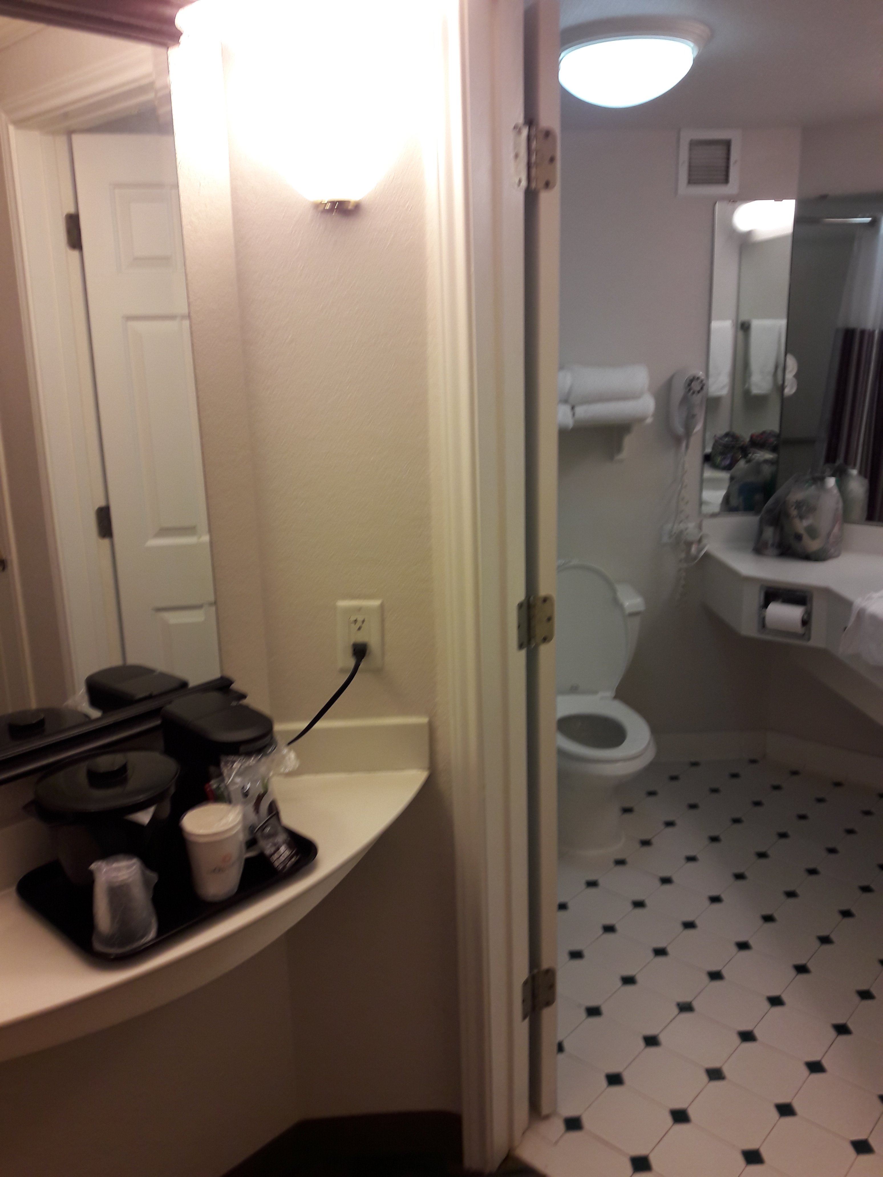 温斯顿塞勒姆拉昆塔温德姆套房酒店-浴室