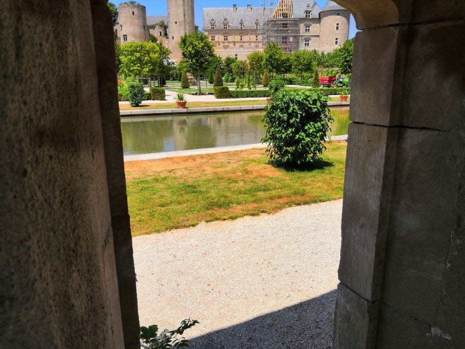 Chateau de Bournazel景点图片