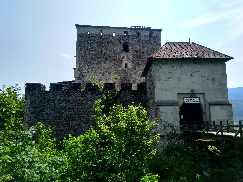 Burgruine Lichtenegg mit Heimatmuseum景点图片