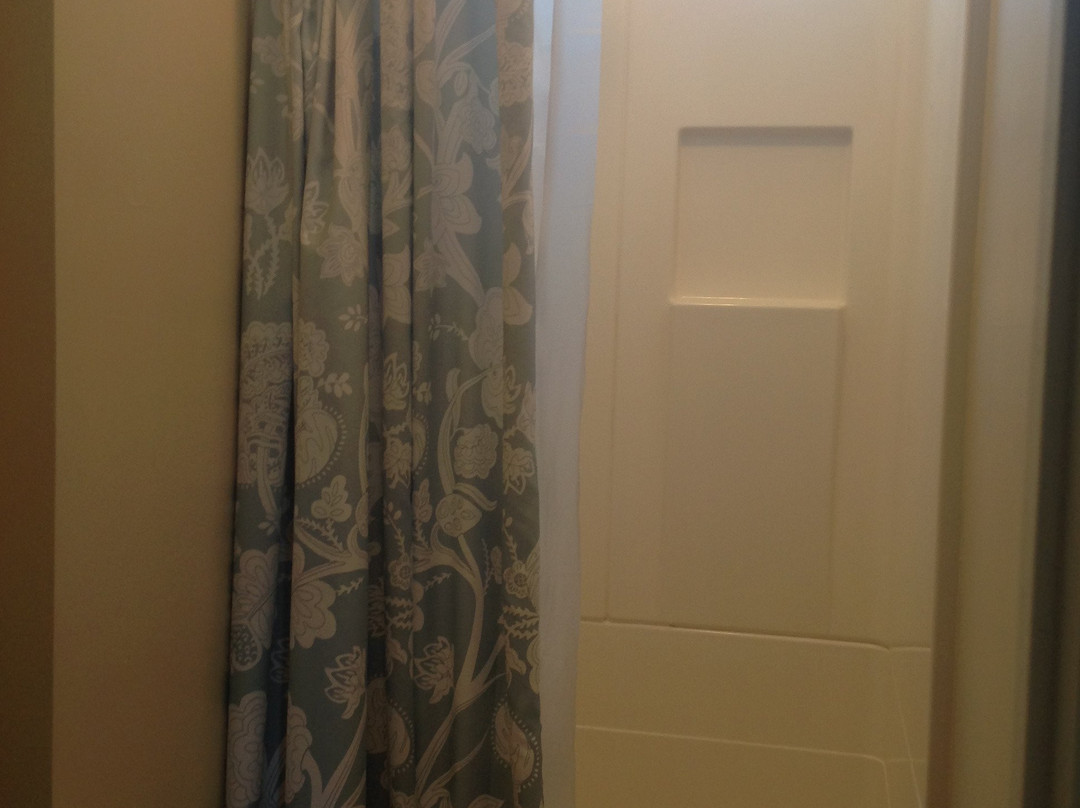 The Coast Village Inn & Cottages主图