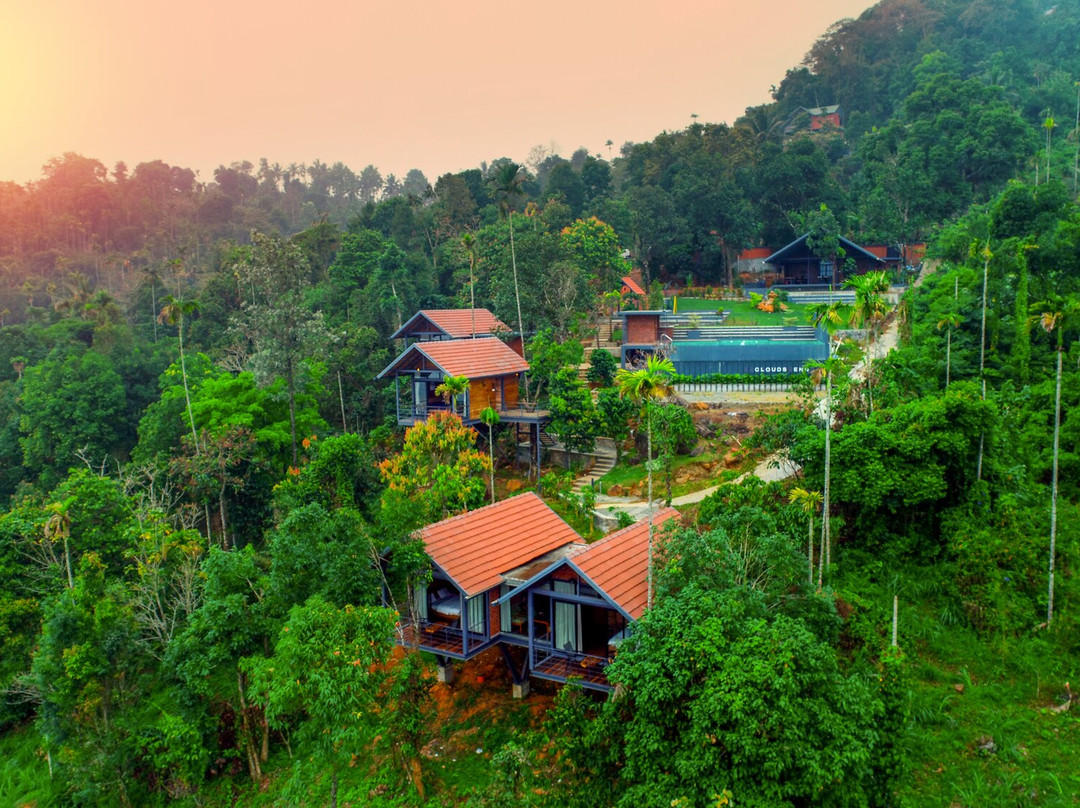 Clouds End Resort - Kakkadampoyil