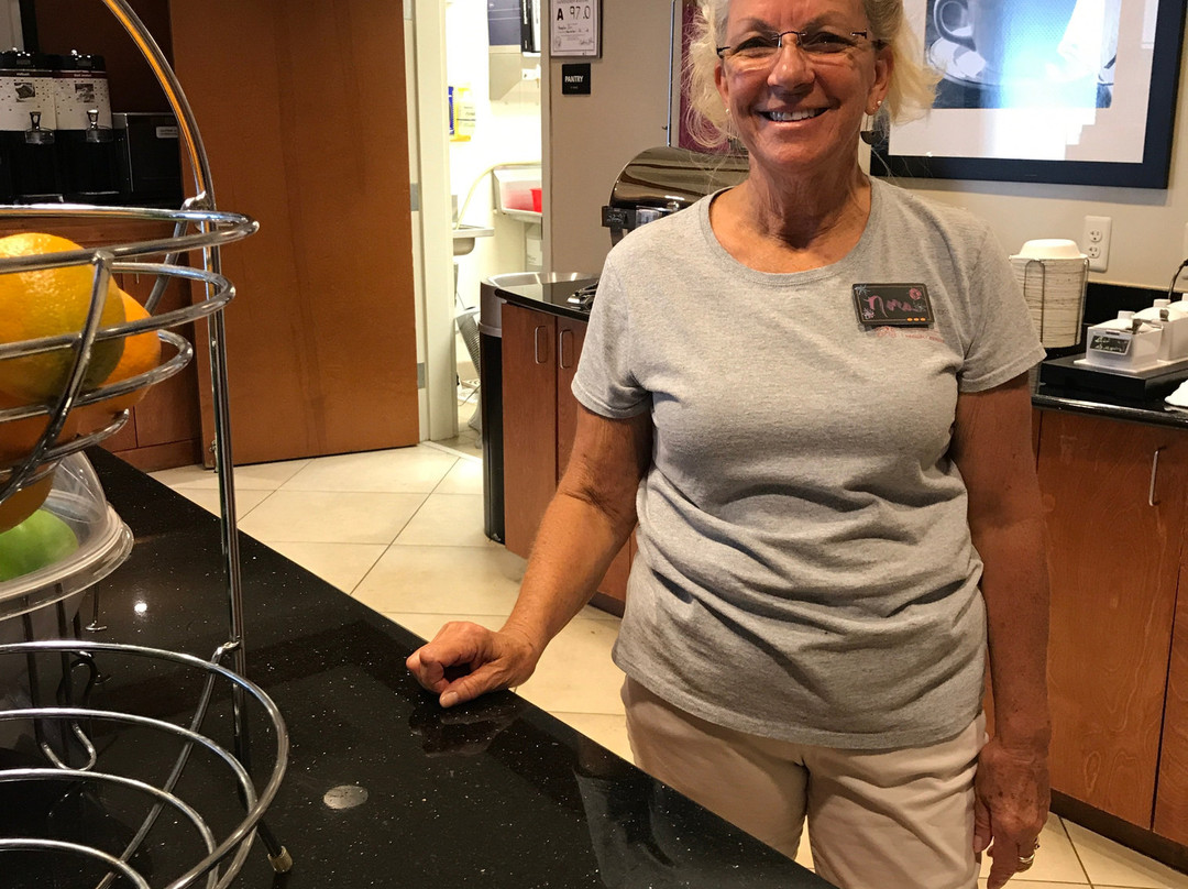 Hampton Inn Wilmington-University Area/Smith Creek Station主图