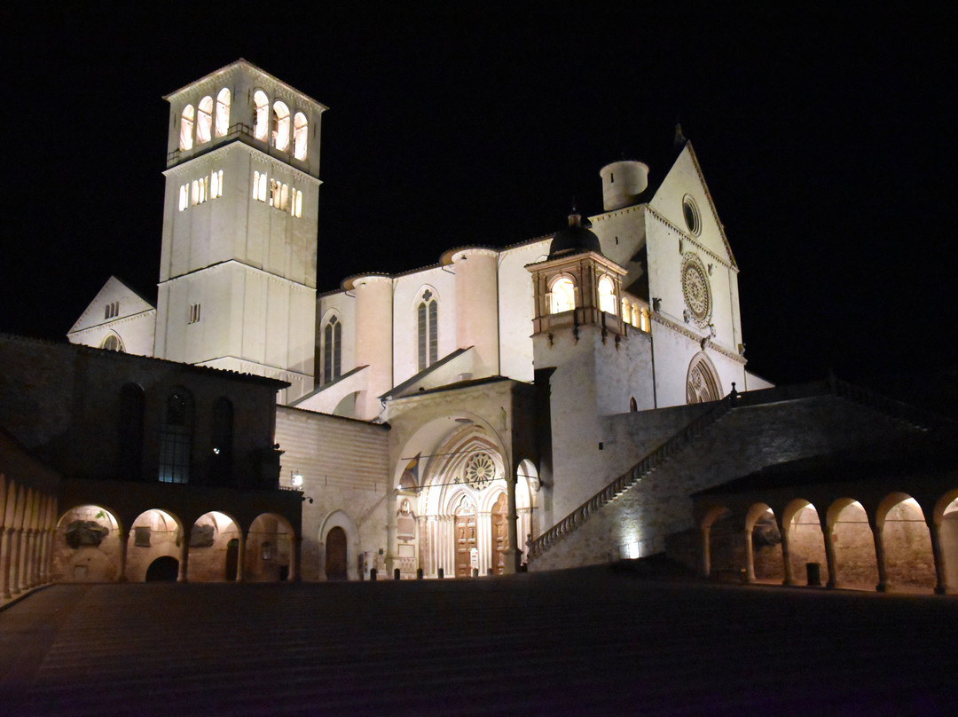 Piazza Inferiore di San Francesco景点图片