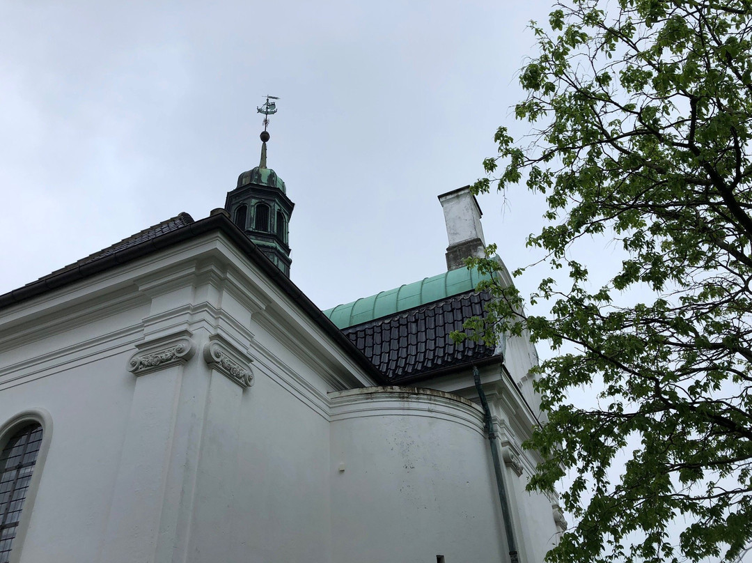 Hellebæk Kirke景点图片