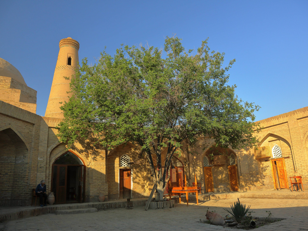 Caravan Sarai Yotoqxona