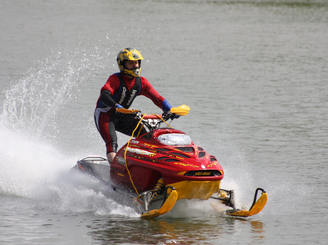 Catfish Bay Water Ski Park - Greatest Show on H2O-苏福尔斯必去景点