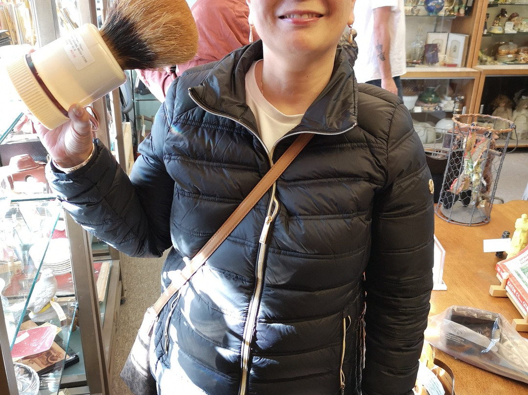 Fort Langley Village Antiques Mall景点图片