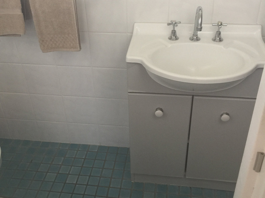 White Manor Motel主图