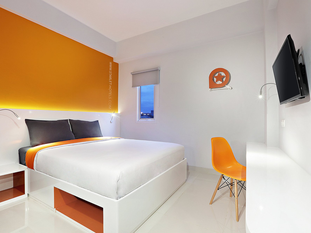 Starlet Hotel Serpong主图