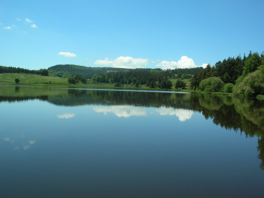 Lac du Moulinet-Le Buisson必去景点
