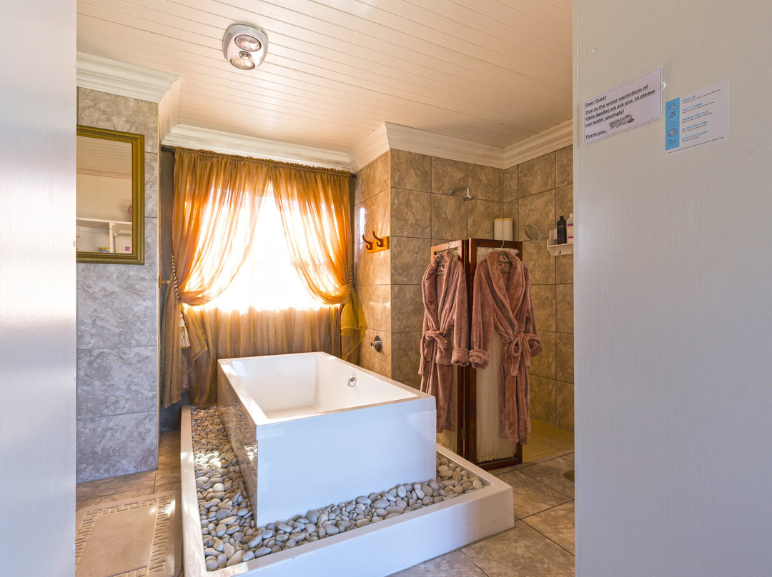 Oceanview Guesthouse/B&B-Struisbaai必去景点