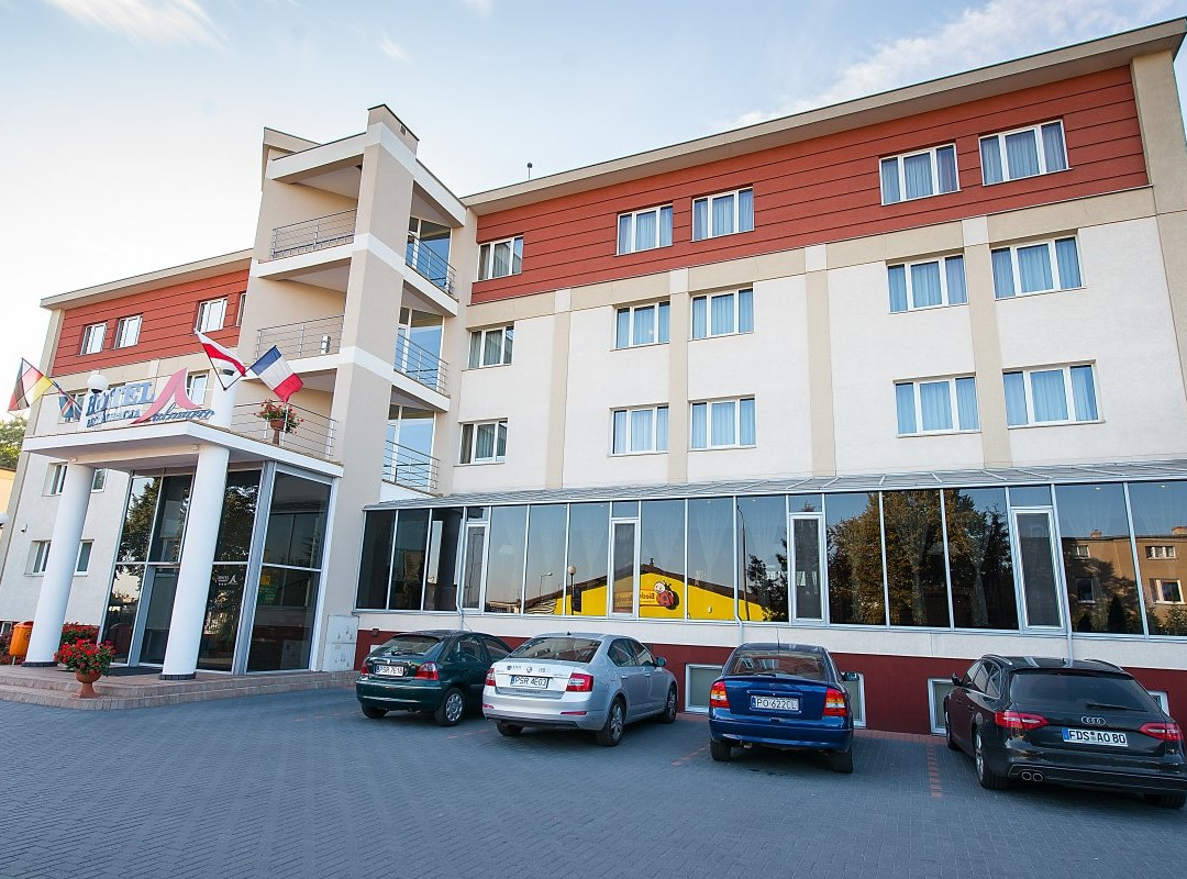 Almarco Hotel主图