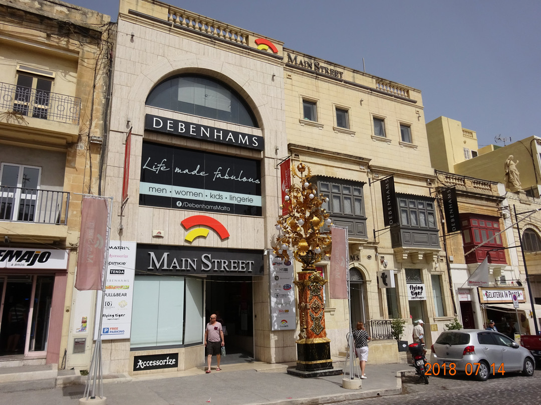 Main Street Shopping Complex-Paola必去景点