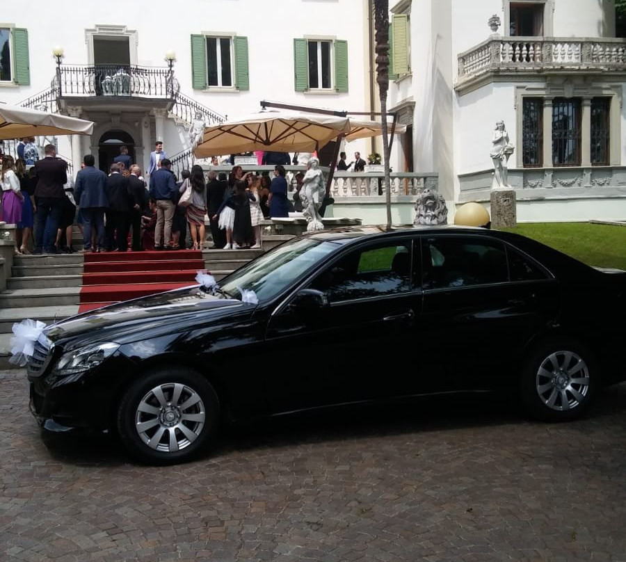 Milan Luxury Car Hire景点图片