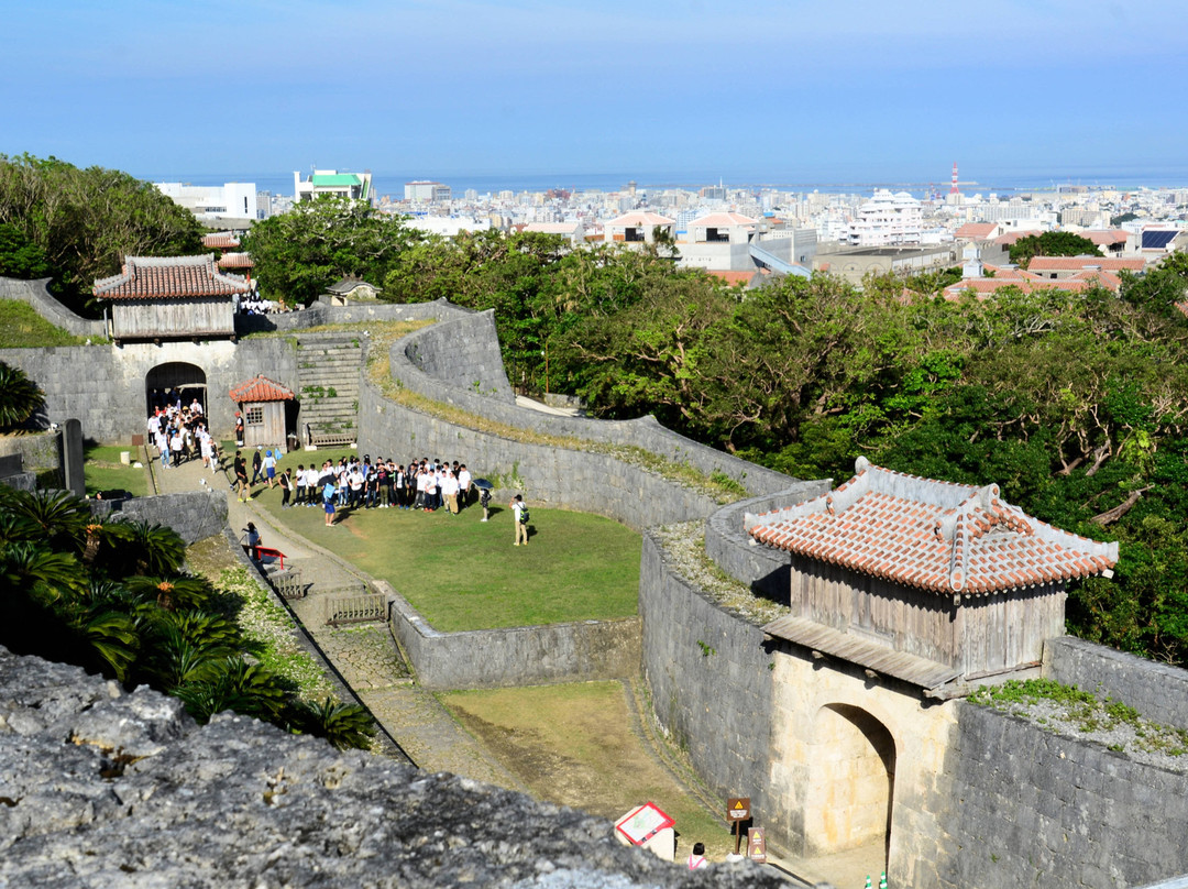 Zuisen Gate-那霸市必去景点