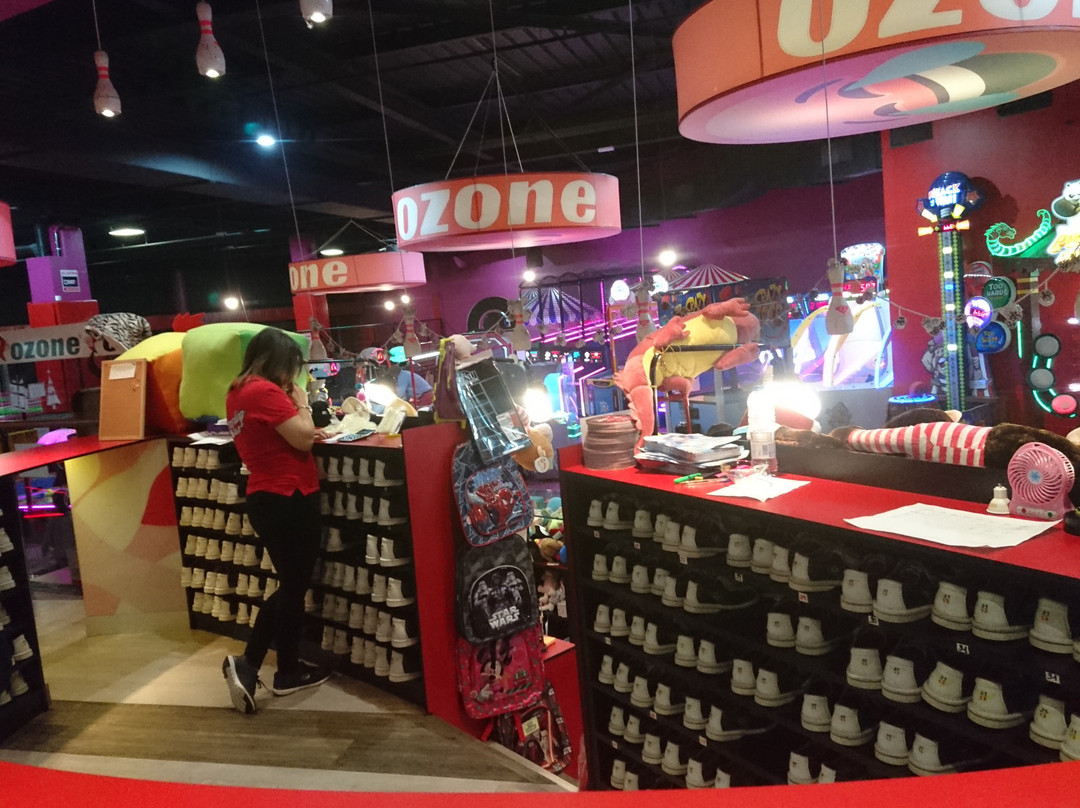 Ozone Bowling景点图片