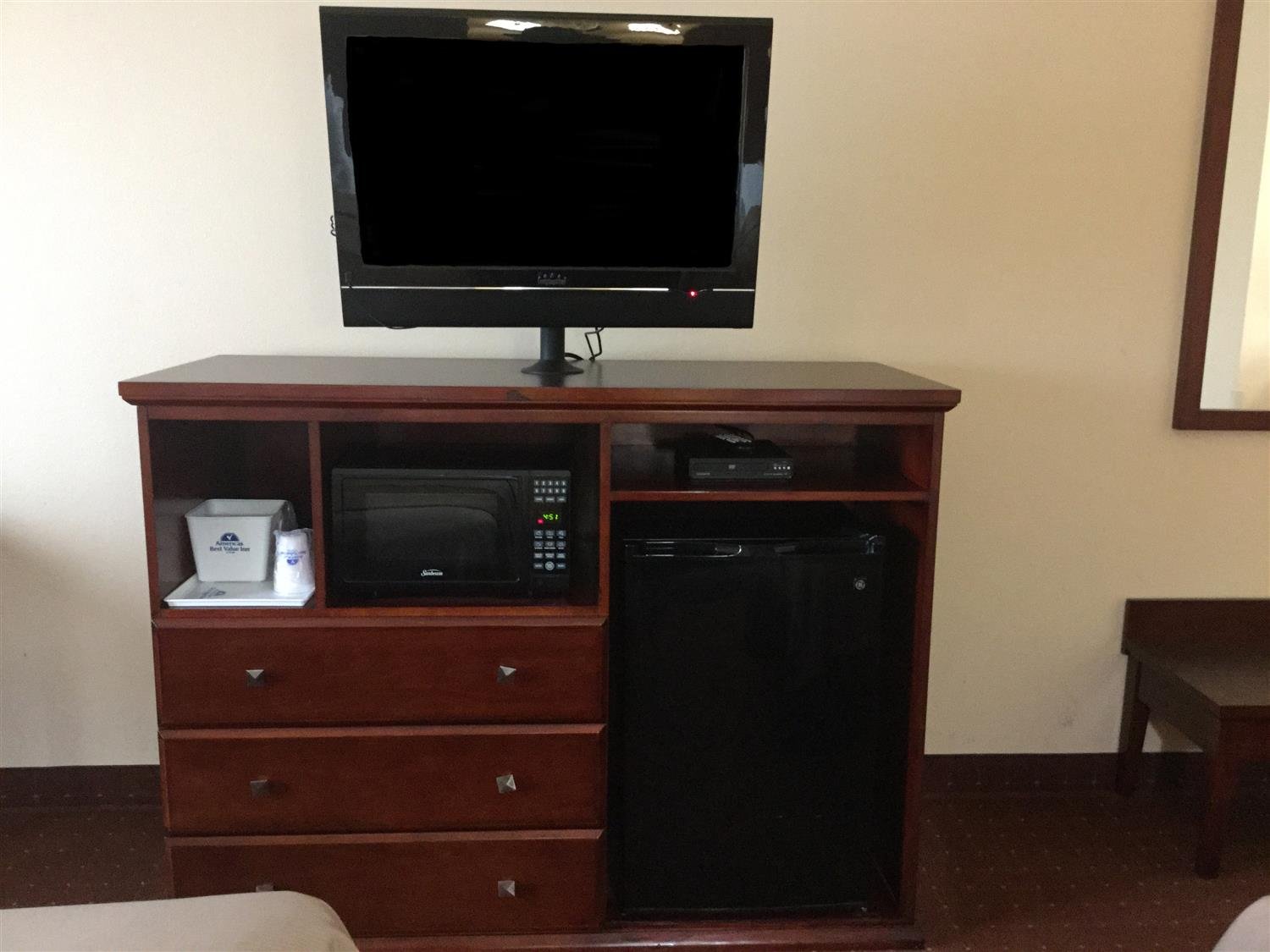 Americas Best Value Inn St. Robert-官方