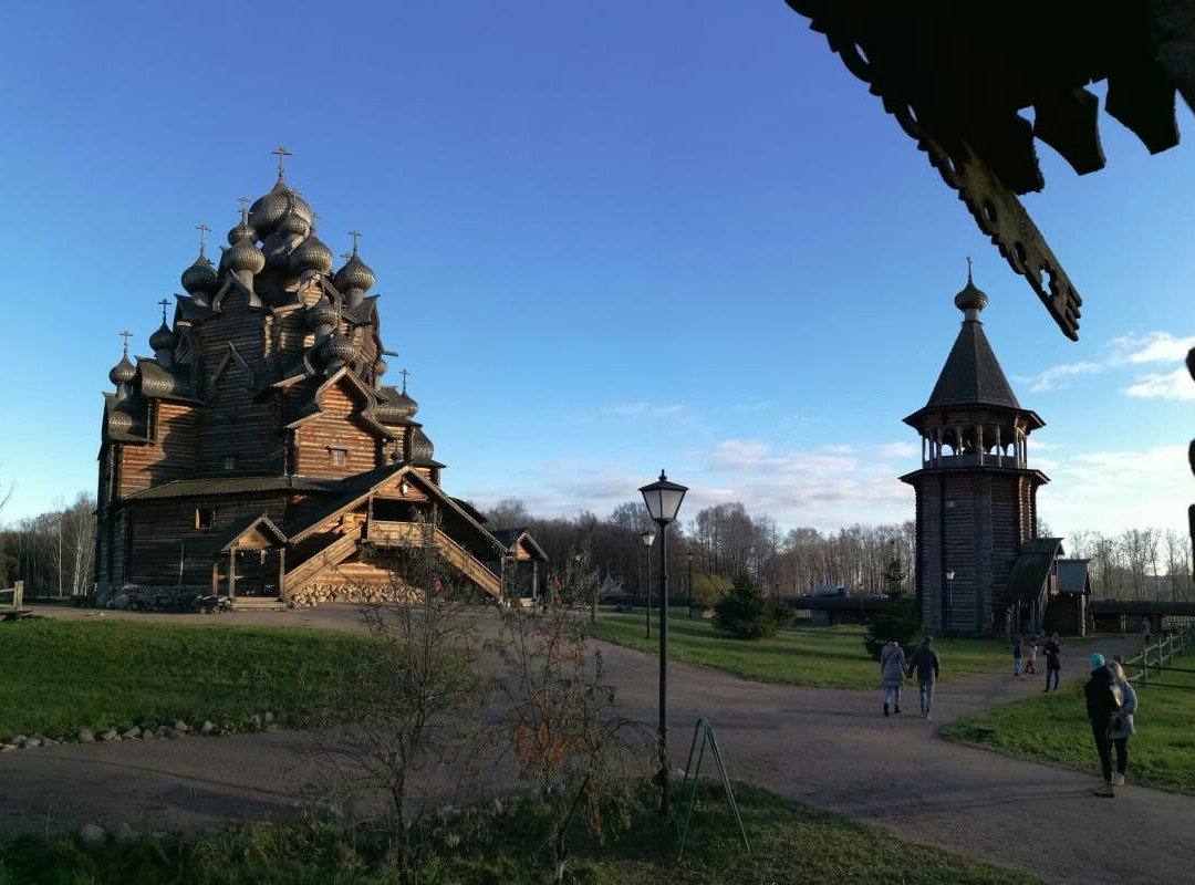 Church of the Intercession of the Holy Virgin景点图片