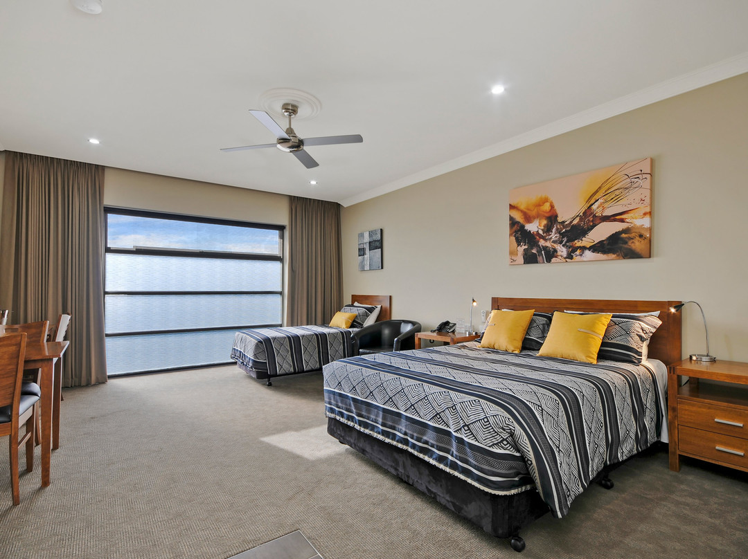 Bridges on Argyle主图