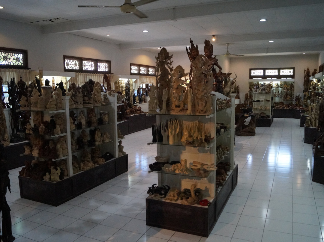 Werochana Wood Carving-Kemenuh必去景点