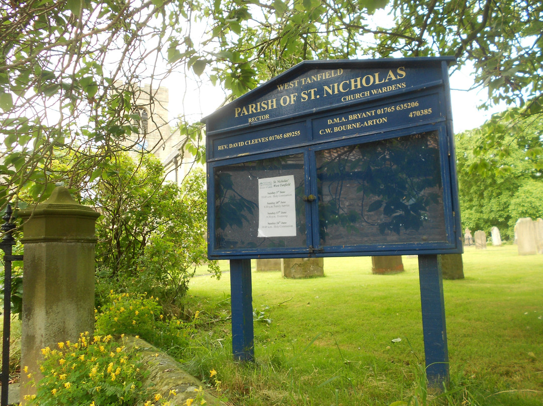 St Nicholas Church West Tanfield景点图片
