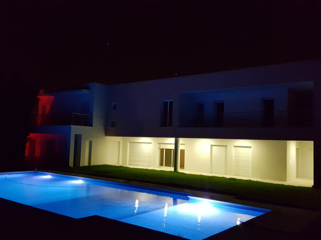 Hilltop Oasis - Lisbon Lux主图