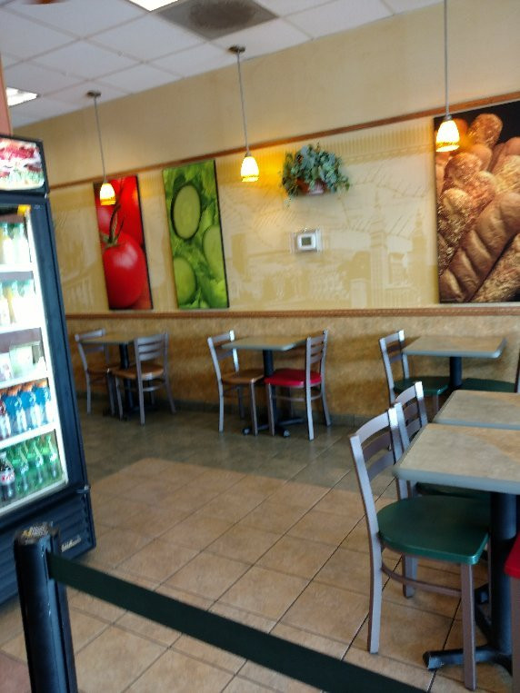 Wilson Creek餐馆和美食-Subway