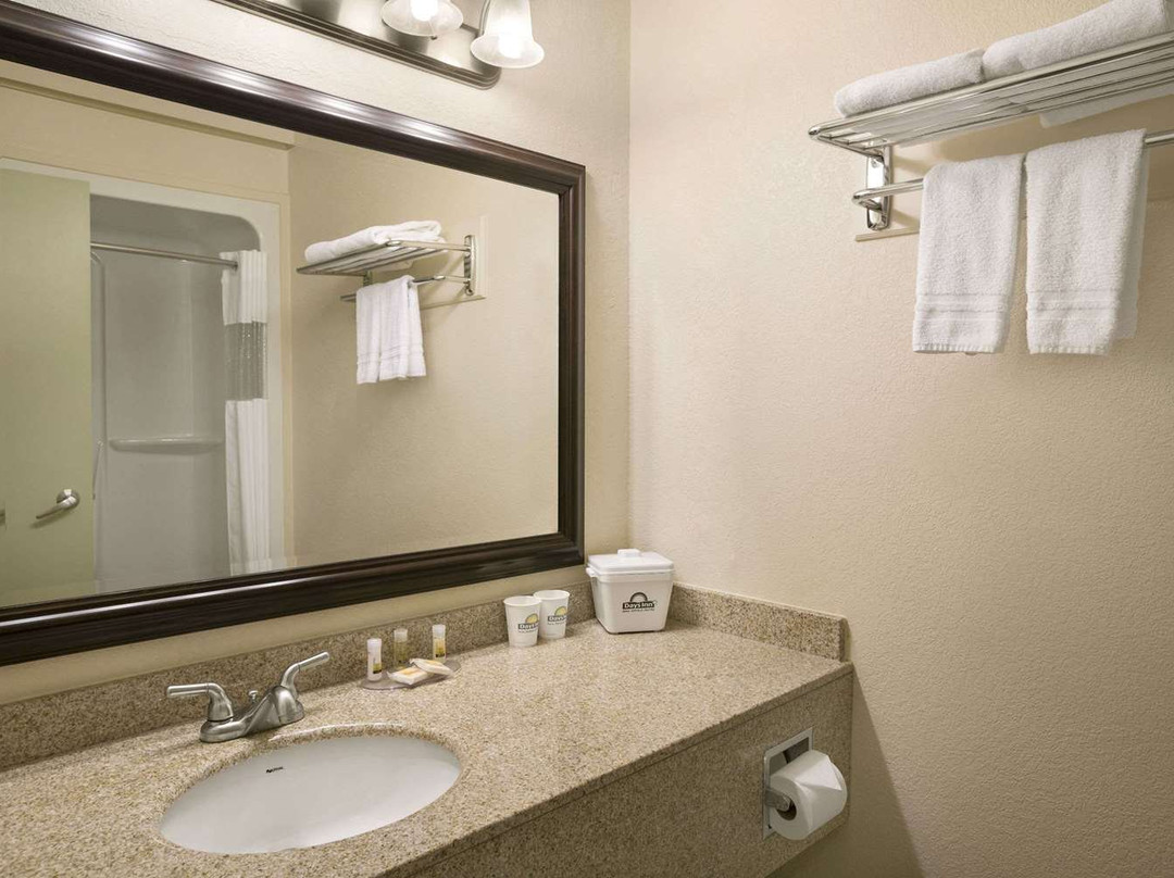 Days Inn by Wyndham High Level主图