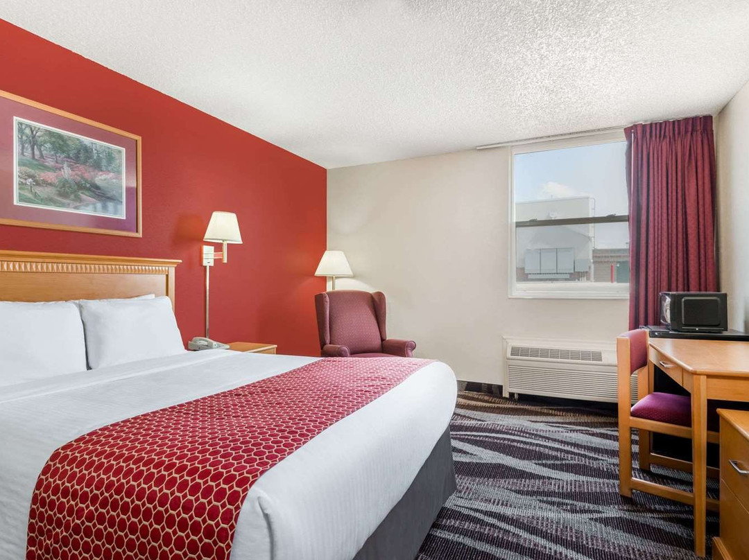 Days Inn by Wyndham Gillette主图