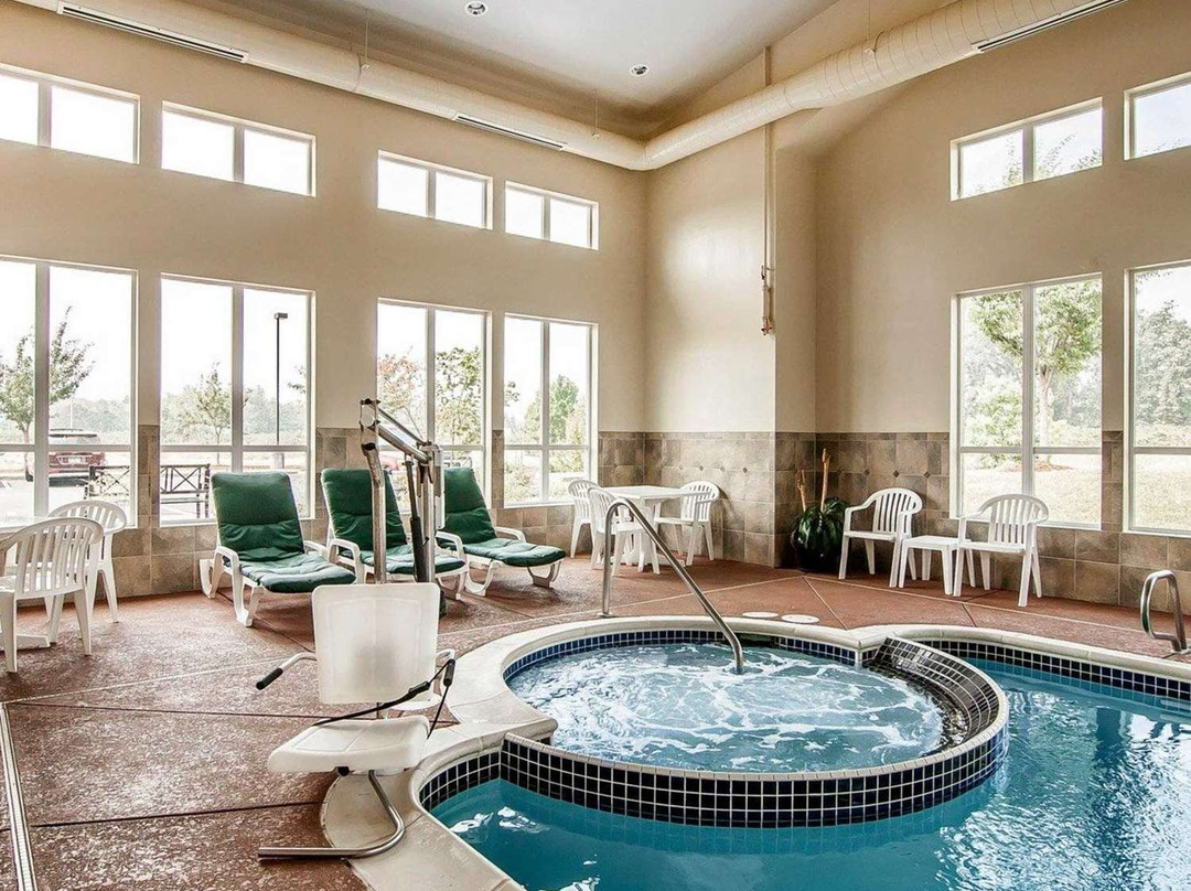 Comfort Inn & Suites主图