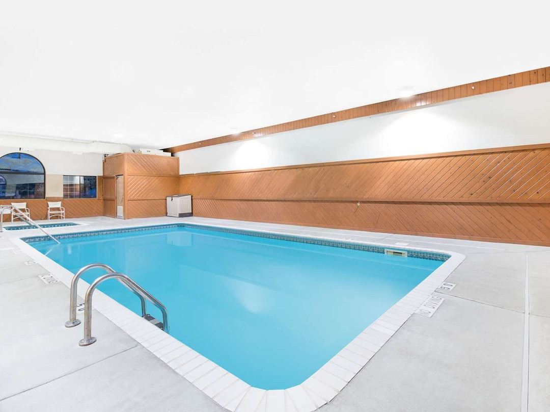 Wrangler Hotel主图