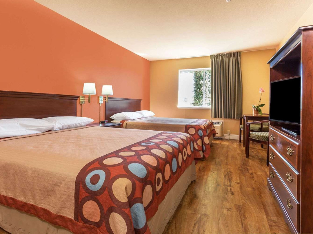 Super 8 by Wyndham Dixon/UC Davis主图