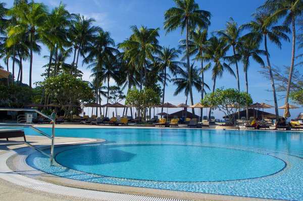 普吉岛艾美海滩度假酒店-泳池