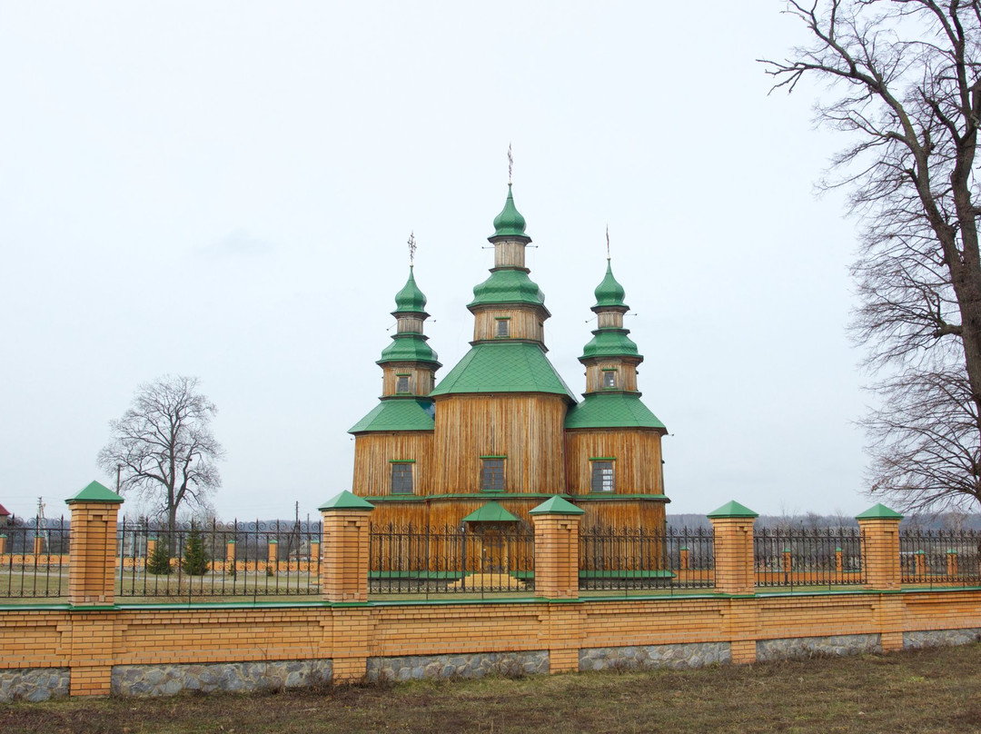 Holy Trinity Church-Pustoviitivka必去景点