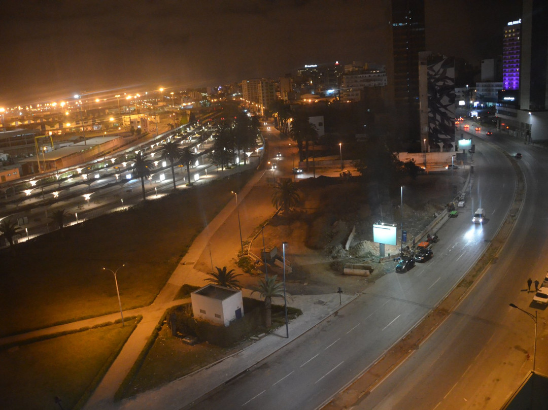 勒彼得里酒店主图