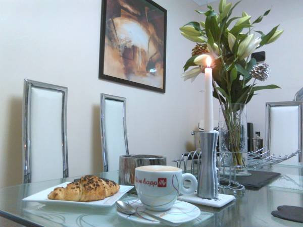 Bianca's House Hotel Heathrow Airport主图