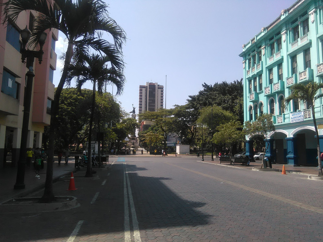 Avenida Nueve de Octubre-瓜亚基尔必去景点